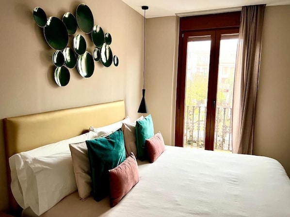 Deluxe Double Room, Balcony, City View