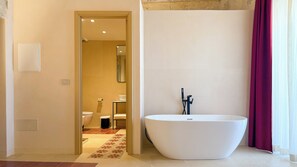 Panoramic Room, Balcony, City View | Premium bedding, minibar, in-room safe, desk - PALAZZO VIGILARIUM - Boutique Rooms  (Uggiano la Chiesa)