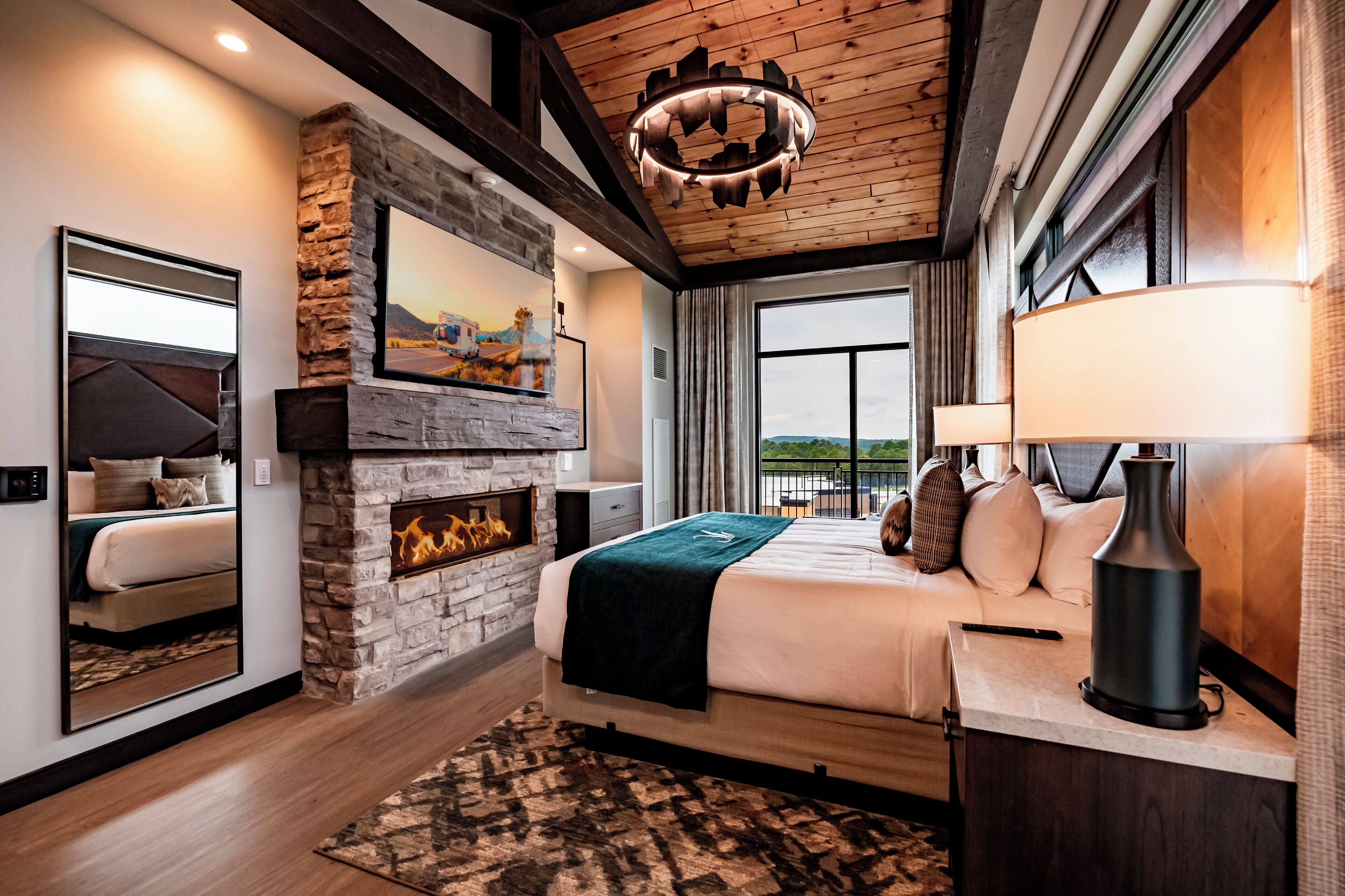 Executive-suite - 1 kingsize-seng med sovesofa - ikke-ryger - hjørneværelse | Pengeskab på værelset, arbejdsområde til bærbare computere, gratis Wi-Fi