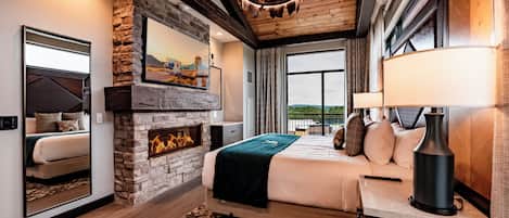 Executive Suite, 1 King Bed with Sofa bed, Non Smoking, Corner | In-room safe, laptop workspace, free WiFi