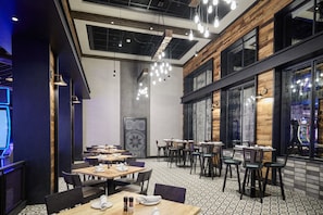 Restaurant - Choctaw Landing Casino & Resort, Trademark Collection by Wyndham (Hochatown)