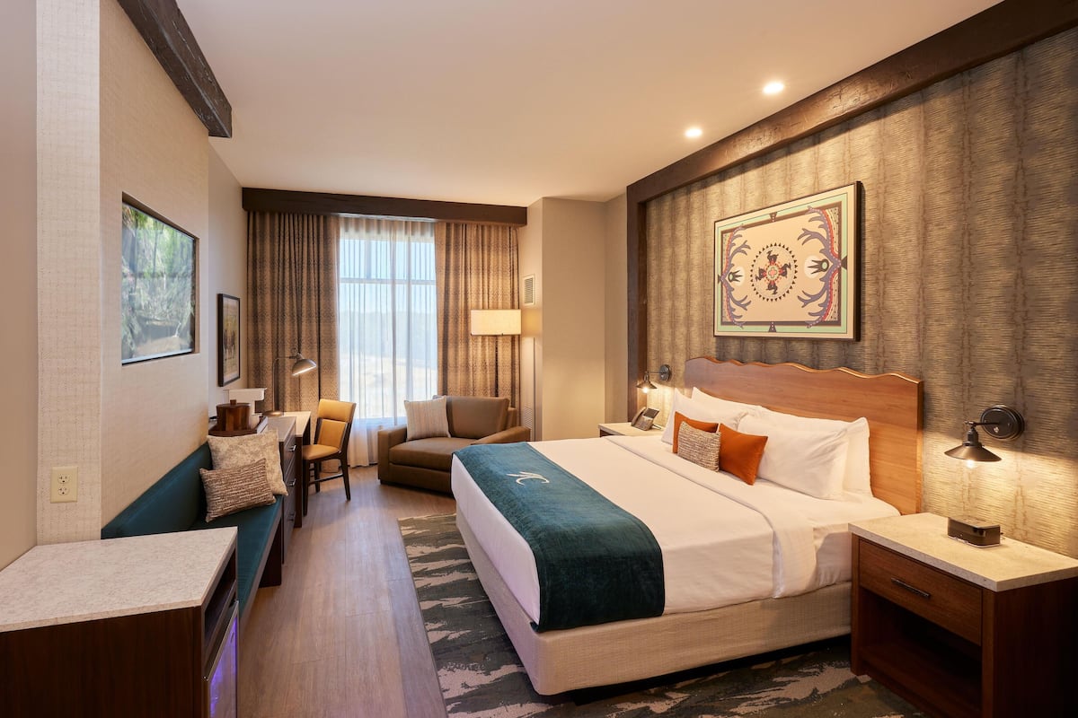 In-room safe, laptop workspace, free WiFi