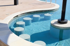 Outdoor pool - Choctaw Landing Casino & Resort, Trademark Collection by Wyndham (Hochatown)
