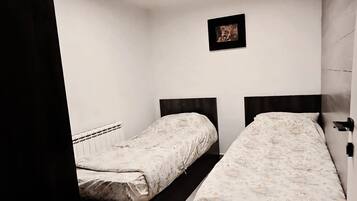 2 bedrooms, bed sheets