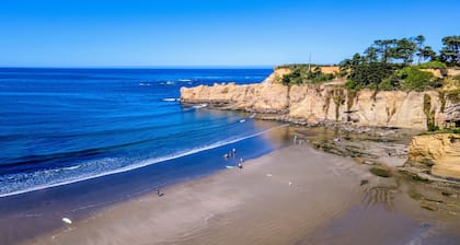 Alpine Chalet #11 Full Loft - Otter Rock, OR