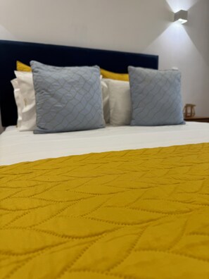 2 bedrooms, desk, iron/ironing board, travel cot