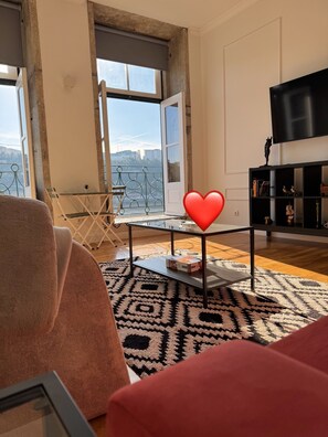 Smart TV, books - Amazing premium apartmentDouro River-views (porto)