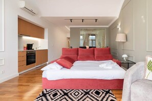 2 bedrooms, desk, iron/ironing board, travel crib