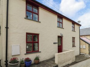 Exterior - St John's House (Newport)