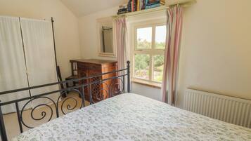 4 bedrooms, individually decorated, individually furnished, free WiFi