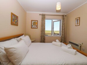 2 bilik tidur, dihias secara berasingan 