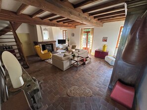 TV connectée, cheminée