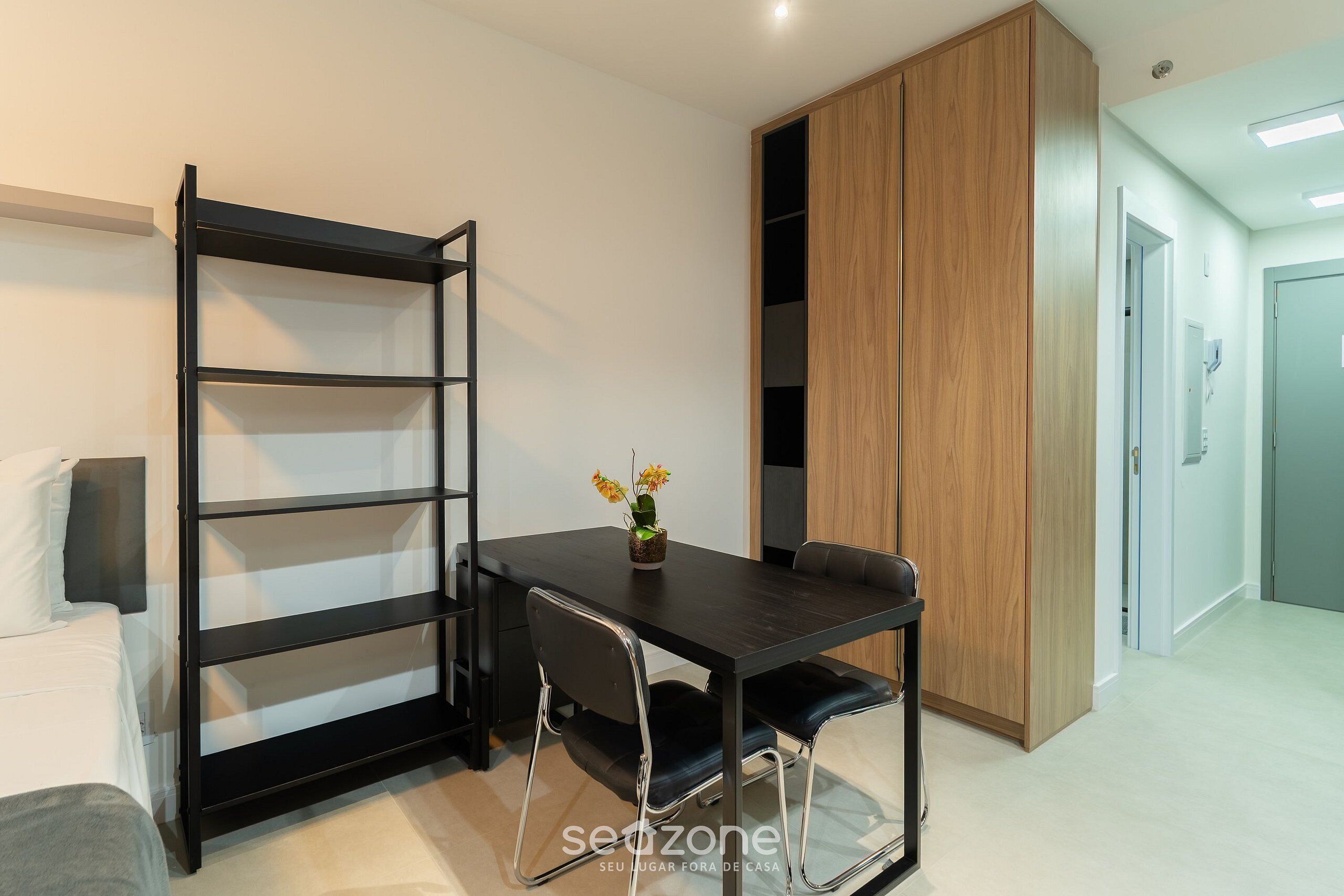 Basic Apartment | Dining