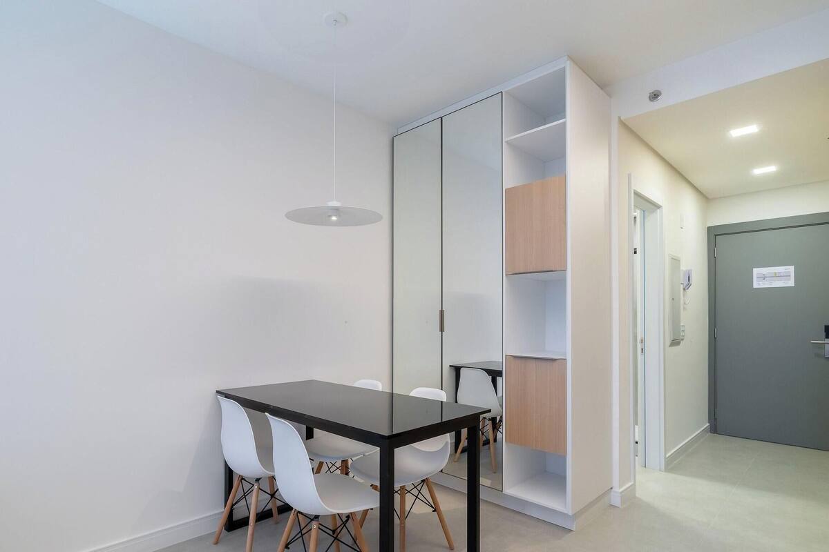 Basic Apartment | Dining