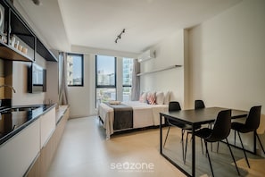 Basic Apartment | Dining