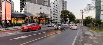 Modern and Fully Equipped Apartments Just Minutes From Lagoa da Conceicao and the Beach - VTD