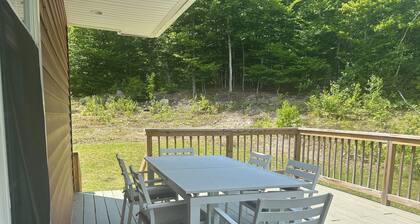 Storyland Santa’s Village Foliage Peaceful Rustic Family Cottage Dogs Welcome