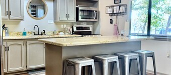 Group Escape to Nature with view of Lake