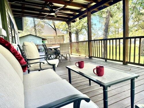 Group Escape to Nature with view of Lake