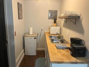 Frigorífic, microones, forn i placa de cuina 