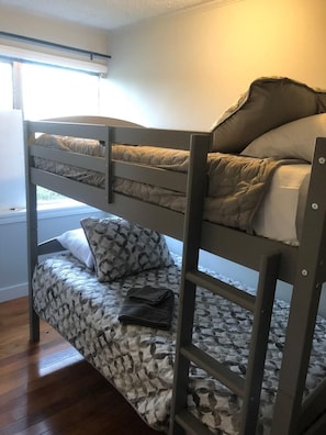 7 Schlafzimmer, Bügeleisen/Bügelbrett, Internetzugang, Bettwäsche