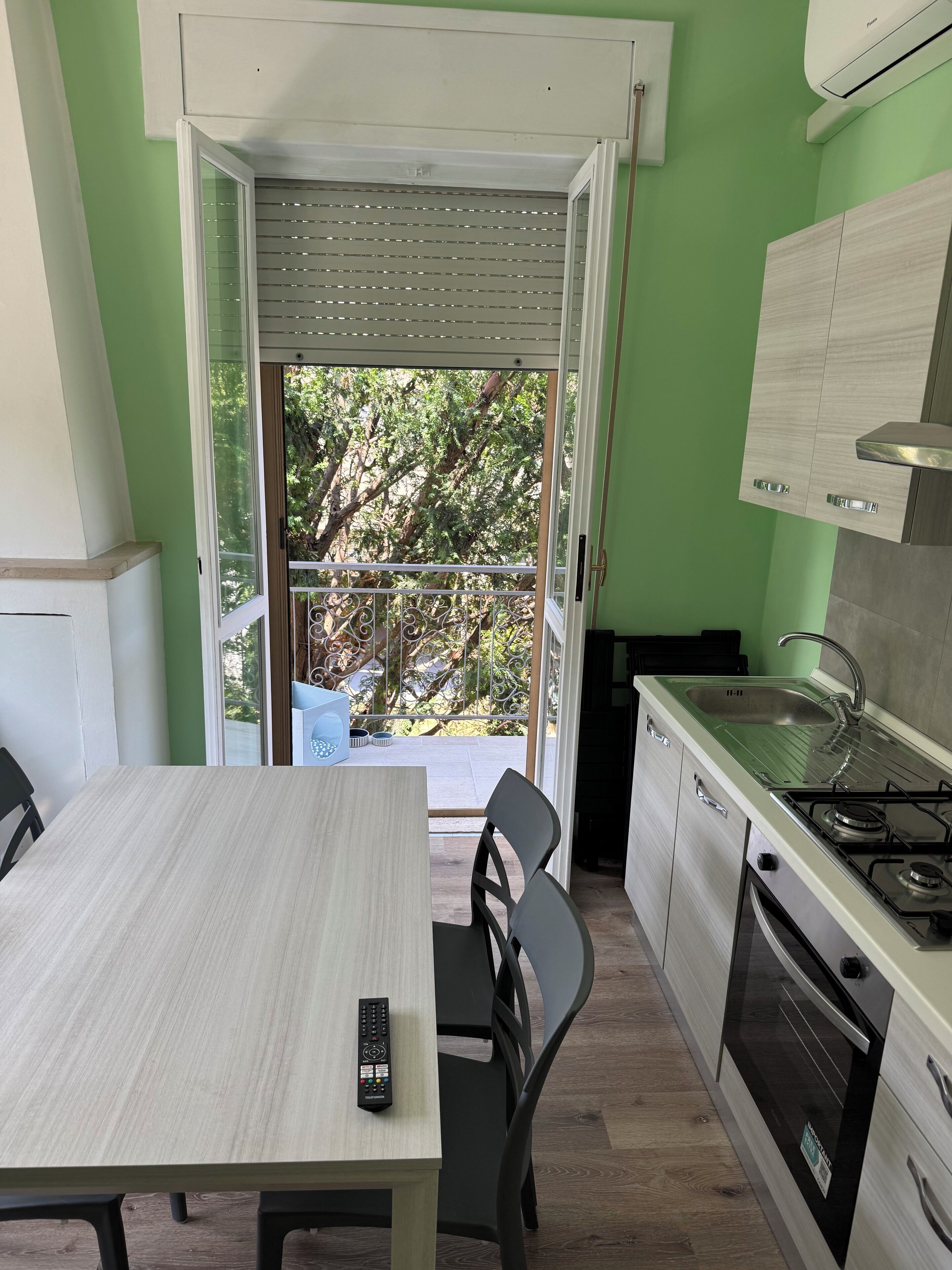 Ofen, Herdplatte, Geschirrspüler