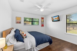 2 habitaciones, tabla de planchar con plancha, wifi y ropa de cama 