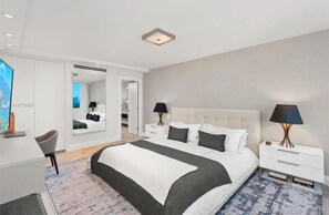 3 chambres, fer et planche à repasser, Wi-Fi, draps fournis