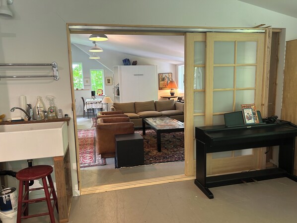 Smart TV, DVD player, books, video library