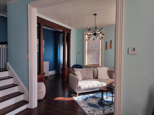 Cozy 3-Bedroom Home, Great Location in Downtown Huntingdon