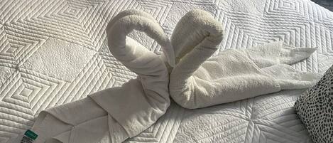 Iron/ironing board, WiFi, bed sheets
