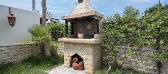 Nikiti Sea Breeze by Luxlikehome