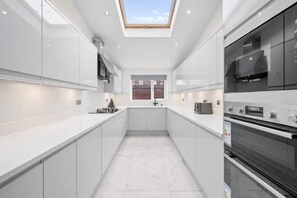 Microondas, horno y parrilla de estufa 