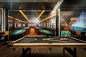 Games room - Brand New Modern State of the Art Home! Sleeps 31 (Kissimmee)