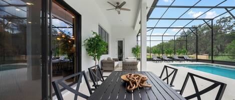 Outdoor dining