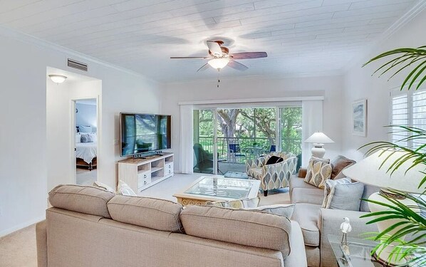 Smart TV, DVD player