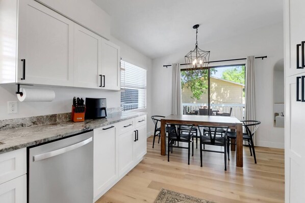 Microwave, oven, stovetop, dishwasher