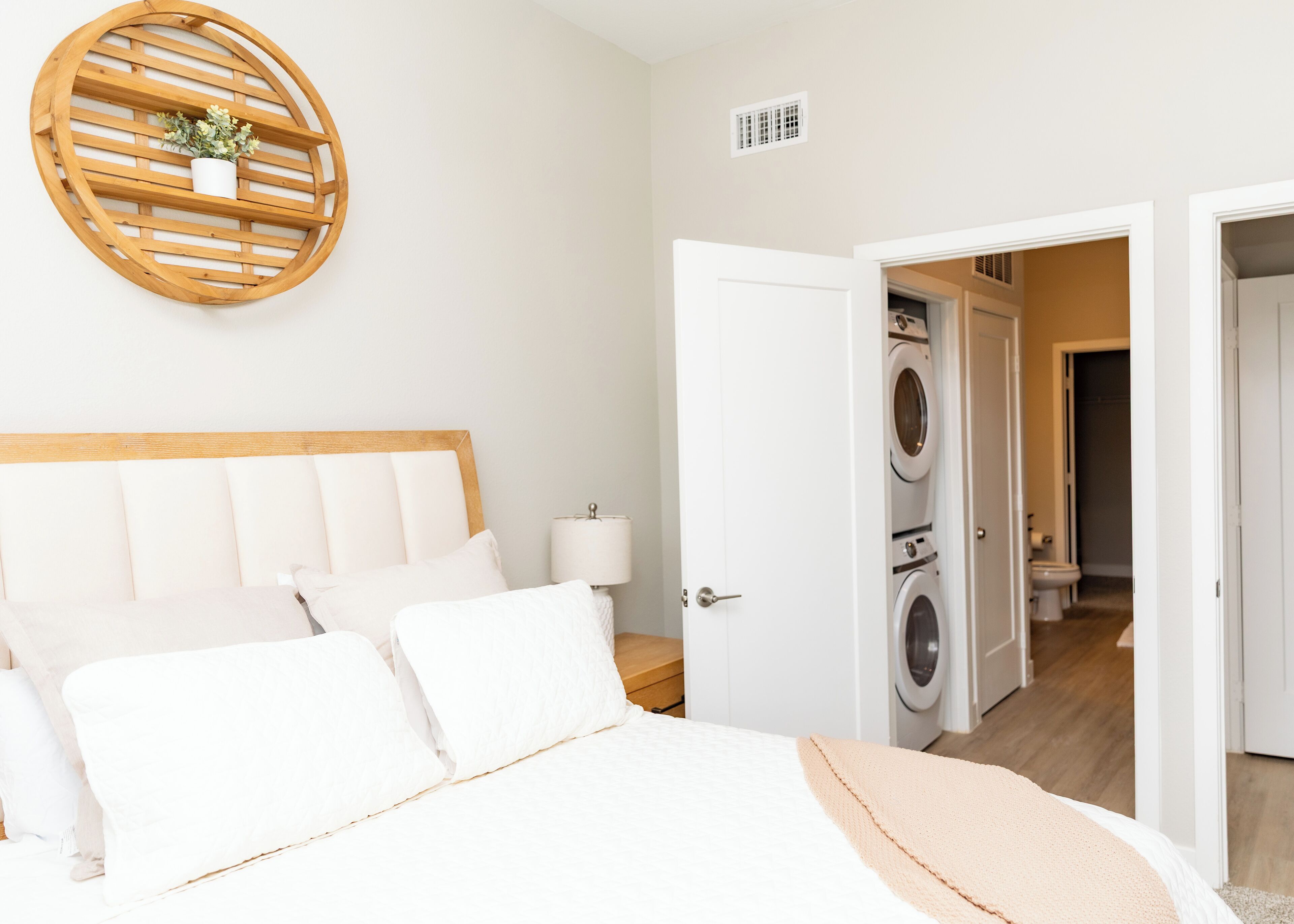 2 bedrooms, travel crib, WiFi, bed sheets