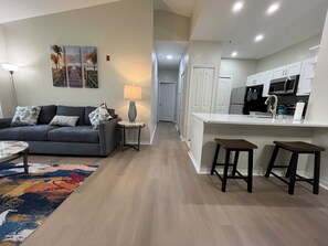 TV connectée, jeux vidéo, table de tennis de table