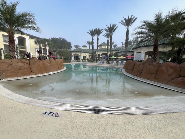Piscine extérieure