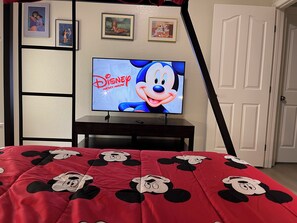 2 bedrooms, iron/ironing board, free WiFi, bed sheets - A Legacy of Fun Vacation Condo (Kissimmee)