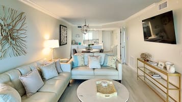 Condo (2 Bedrooms) | Property amenity
