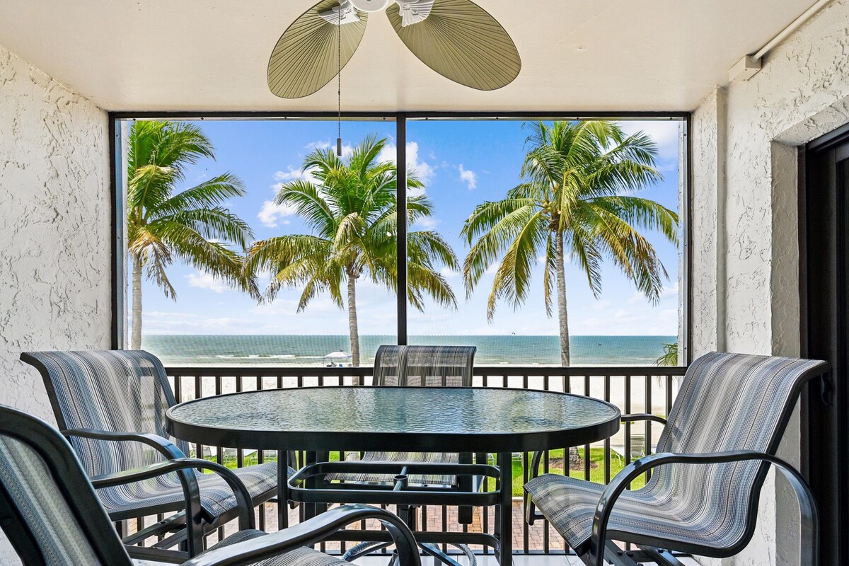 Condo (2 Bedrooms) | Front of property