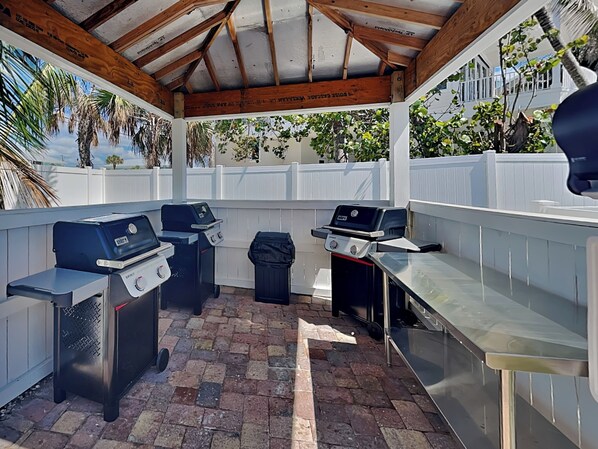 Condo (2 Bedrooms) | Property amenity