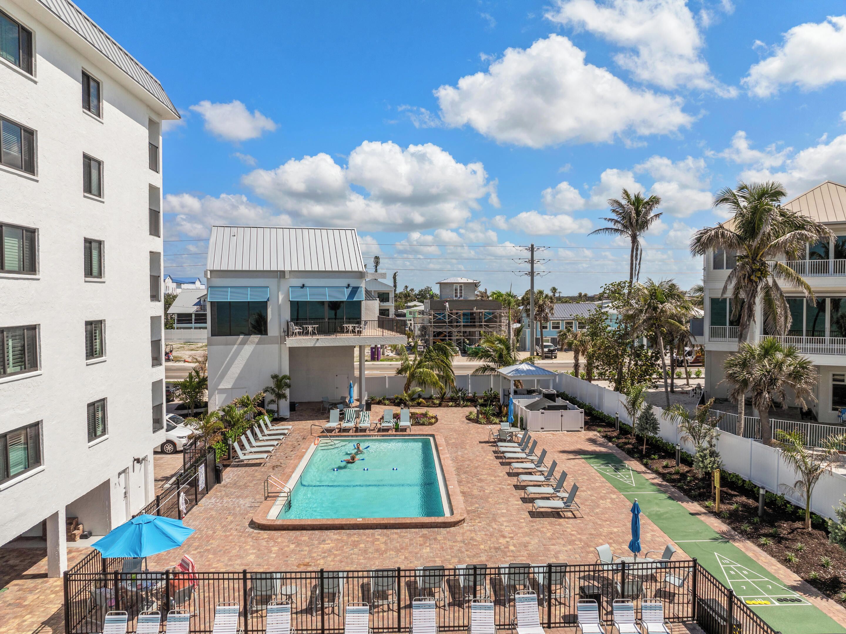 Condo (2 Bedrooms) | Property amenity