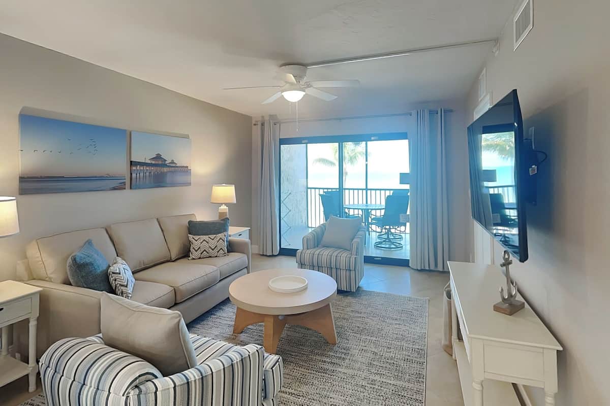 Condo (2 Bedrooms) | Property amenity