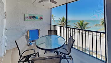 Condo (2 Bedrooms) | Outdoor dining