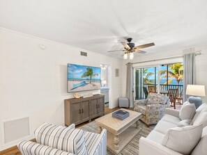 Condo (2 Bedrooms) | Property amenity - Seaside 3 by Distinctive Beach Rentals (Fort Myers Beach)
