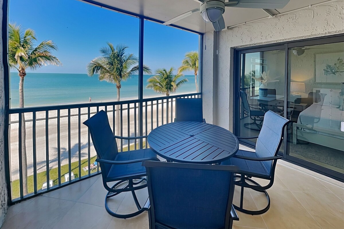 Condo (2 Bedrooms) | Front of property