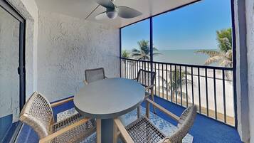 Condo (2 Bedrooms) | Depan hartanah